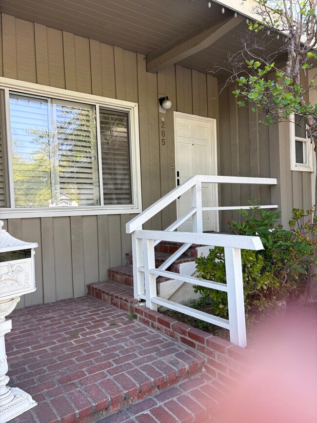 Building Photo - 285 Avenue 64