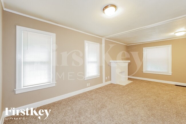 Foto del edificio - 6220 Tracy Ave