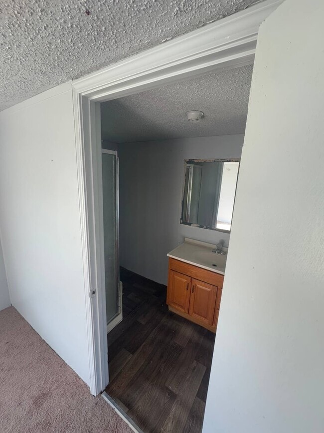 Building Photo - 132 Wyles Ln