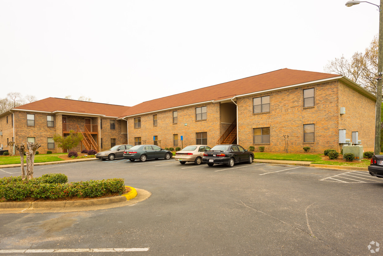 Primary Photo - Griffin Village Apartments