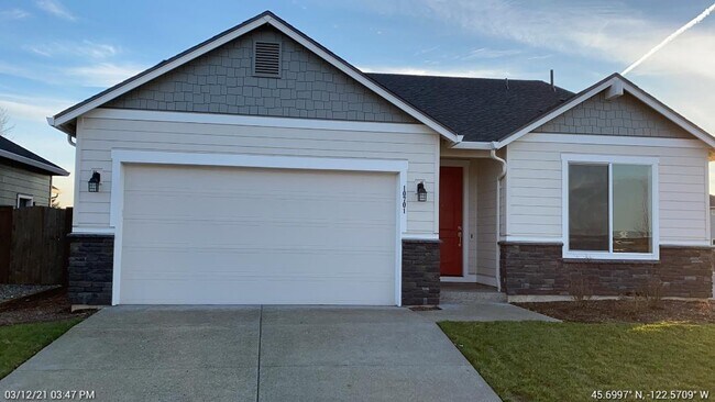 Building Photo - 10701 NE 99th Ave