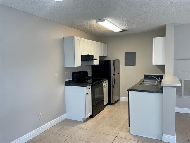 Foto del edificio - 729 Secret Harbor Ln