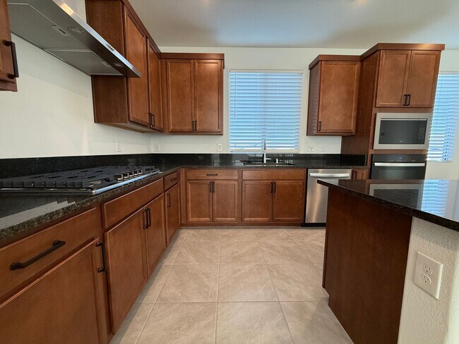 Building Photo - Stunning New 4/BD 3.5 BA Home with Private...
