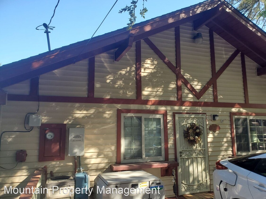 24059 Zurich Dr, Crestline, CA 92325 House Rental in Crestline, CA