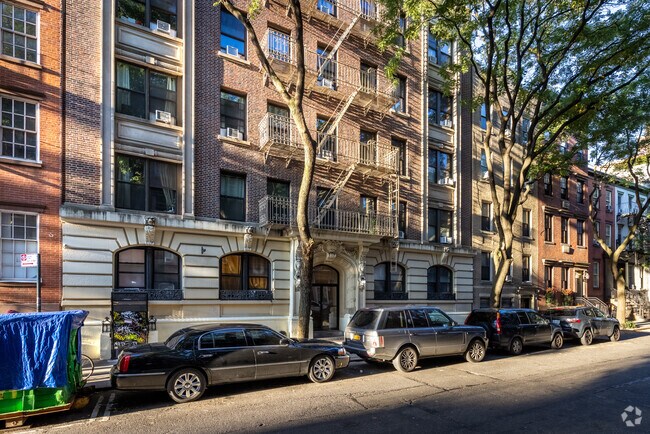 Building Photo - 236 E 5th St