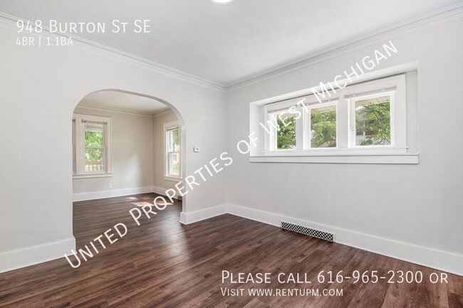 Building Photo - 948 Burton St SE