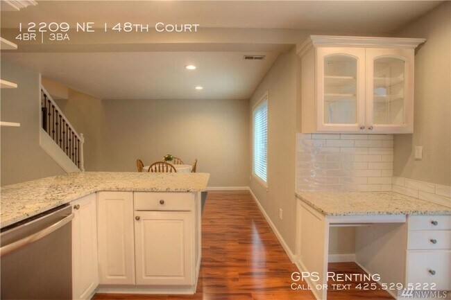 Building Photo - Beautiful remodel in Kirkland!