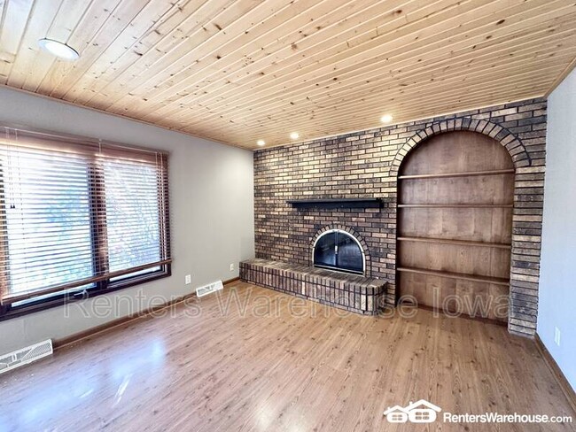 Foto del edificio - 2808 Sharon Ct