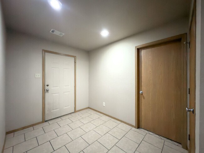 Foto del edificio - 908 N.46th Street-