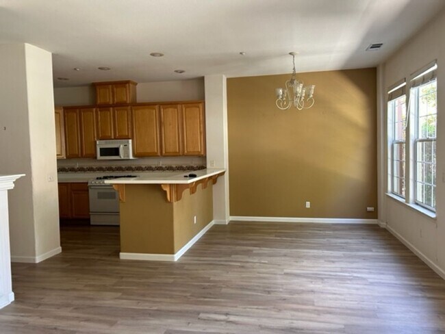 Foto del edificio - 2805 Garibaldi Ave