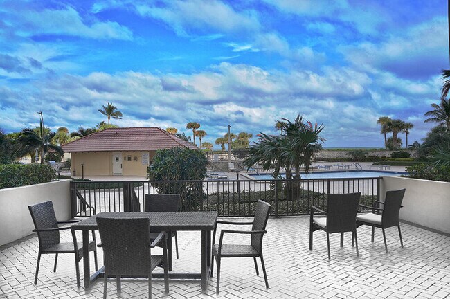 Building Photo - 300 Ocean Trail Way