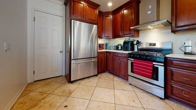 Building Photo - 6250 Dorothy Dr