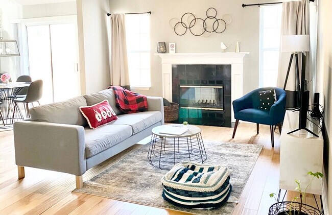 Building Photo - 6401 Germantown Dr