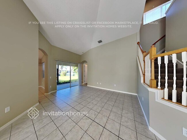 Building Photo - 12122 Aster Ave