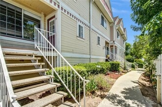 Building Photo - 13750 Hubbard St
