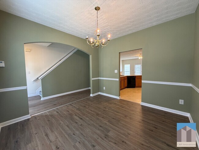 Foto del edificio - 644 Kenridge Dr