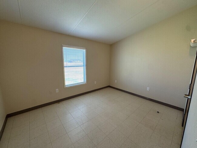 Foto del edificio - 5923 E Private Rd 6575