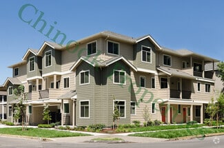 Building Photo - 585 E 14th Ave