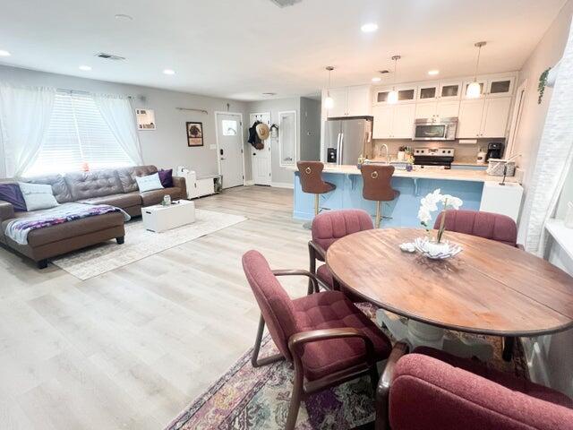 Foto del edificio - 804 Sterling Ct