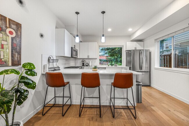 Building Photo - 5201 Brooklyn Ave NE