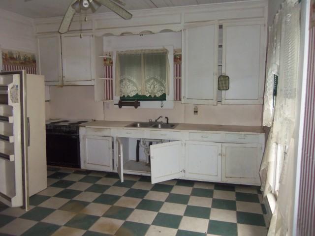 Building Photo - 448 Chicora St