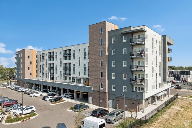 Alternate Building View - Freshlo