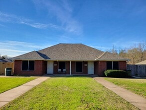 Building Photo - 2820 Hard Rock Cir