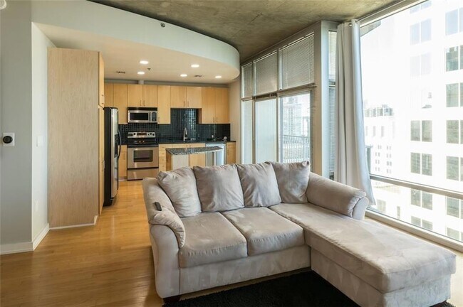 Foto del edificio - 943 Peachtree St NE