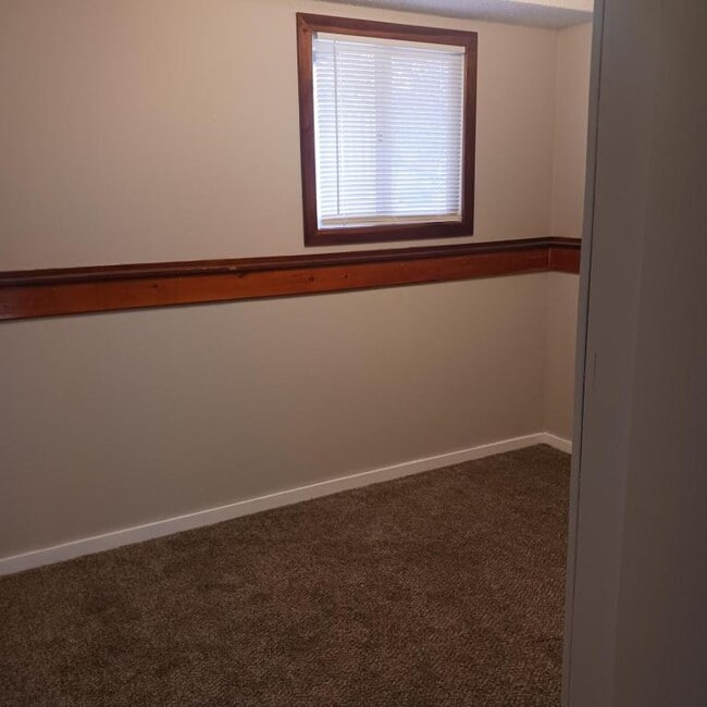 Building Photo - 3895 Kim Dr