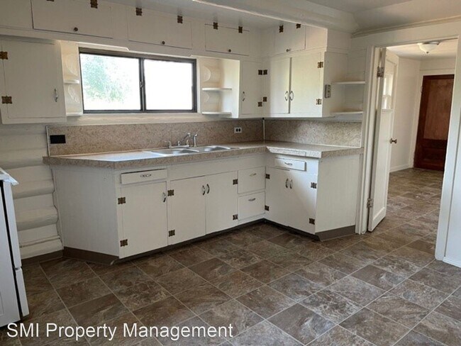 Foto del edificio - 3 br, 1 bath House - 970 W Ida St