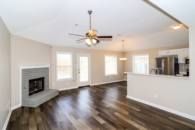 Foto del edificio - 1123 Dove Hollow Cir W