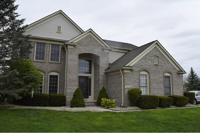 Foto del edificio - 45166 Thornhill Rd