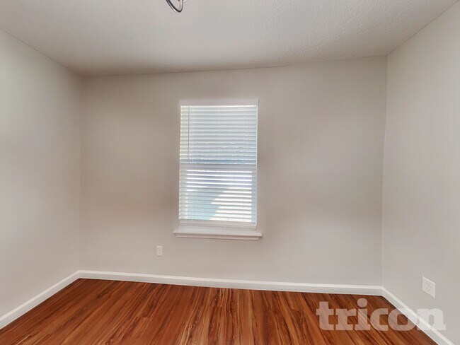 Foto del edificio - 77094 Crosscut Wy