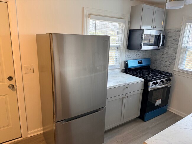 Building Photo - 26181 Dunning St