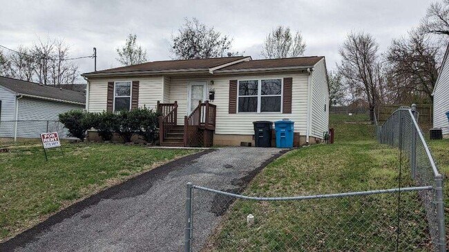 Foto del edificio - 1018 Jackson Ave SW