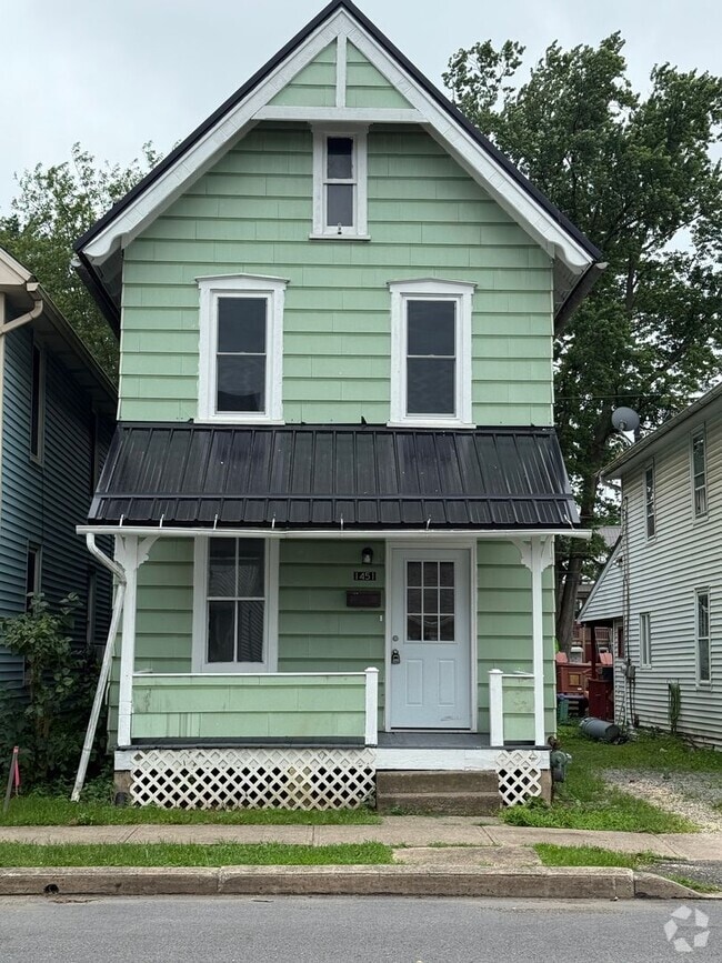 Building Photo - 1451 Scott St