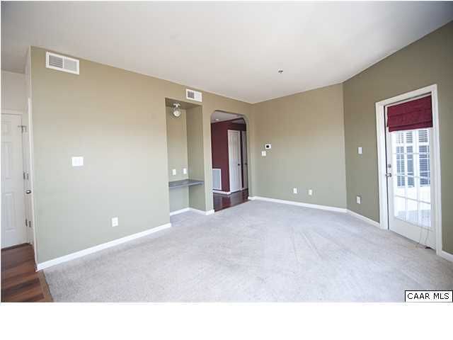 Building Photo - 270-24F Riverbend Dr