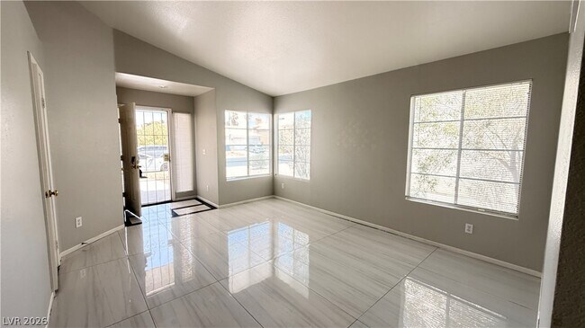 Foto del edificio - 7220 Paradise Bay Dr