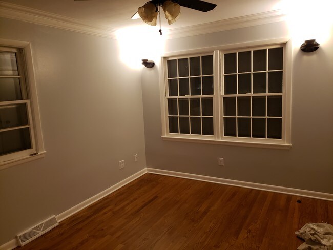 Foto principal - 6452 Washington Ave