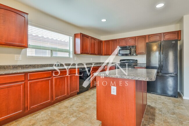 Building Photo - Fall in love with this spacious 3BR, 2.5BA...
