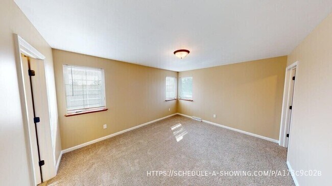 Foto del edificio - 1806 N Creek Cir