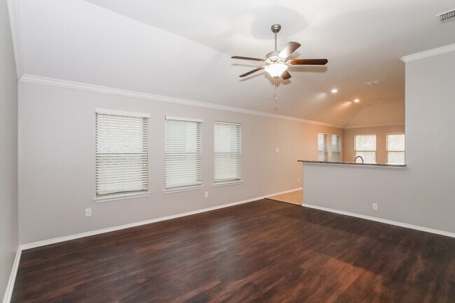 Foto del edificio - 14328 Broomstick Rd