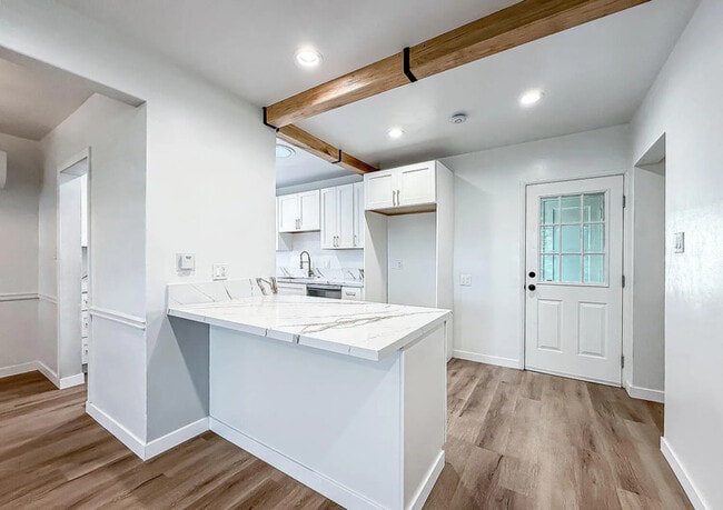 Building Photo - 2431 Gramercy Ave