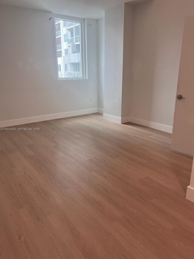 Foto del edificio - 253 NE 2nd St