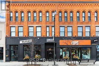 Building Photo - 2870 Dundas St W