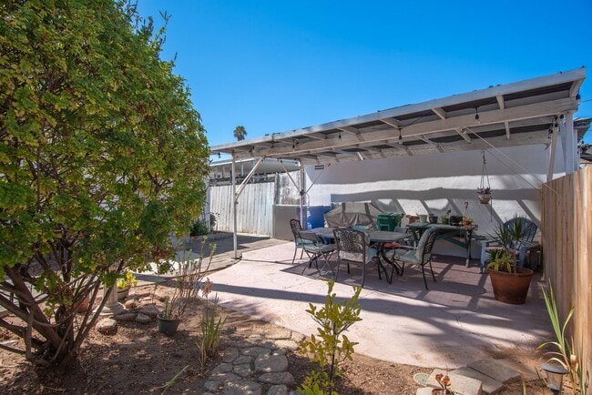 Building Photo - 4518-4522 52nd Street
