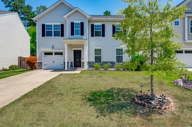 Foto del edificio - House In The Charming Neighborhood of Lake Carolina