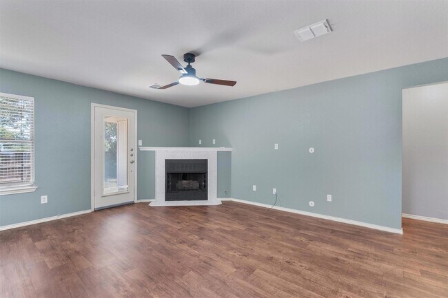 Building Photo - 7525 Peabody Dr