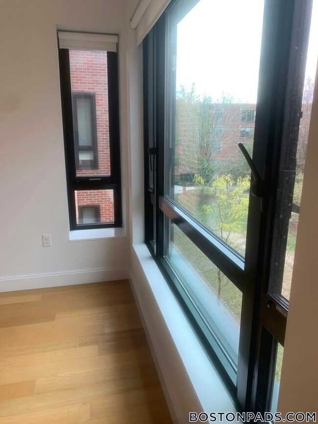 Foto del edificio - 150 Camden St