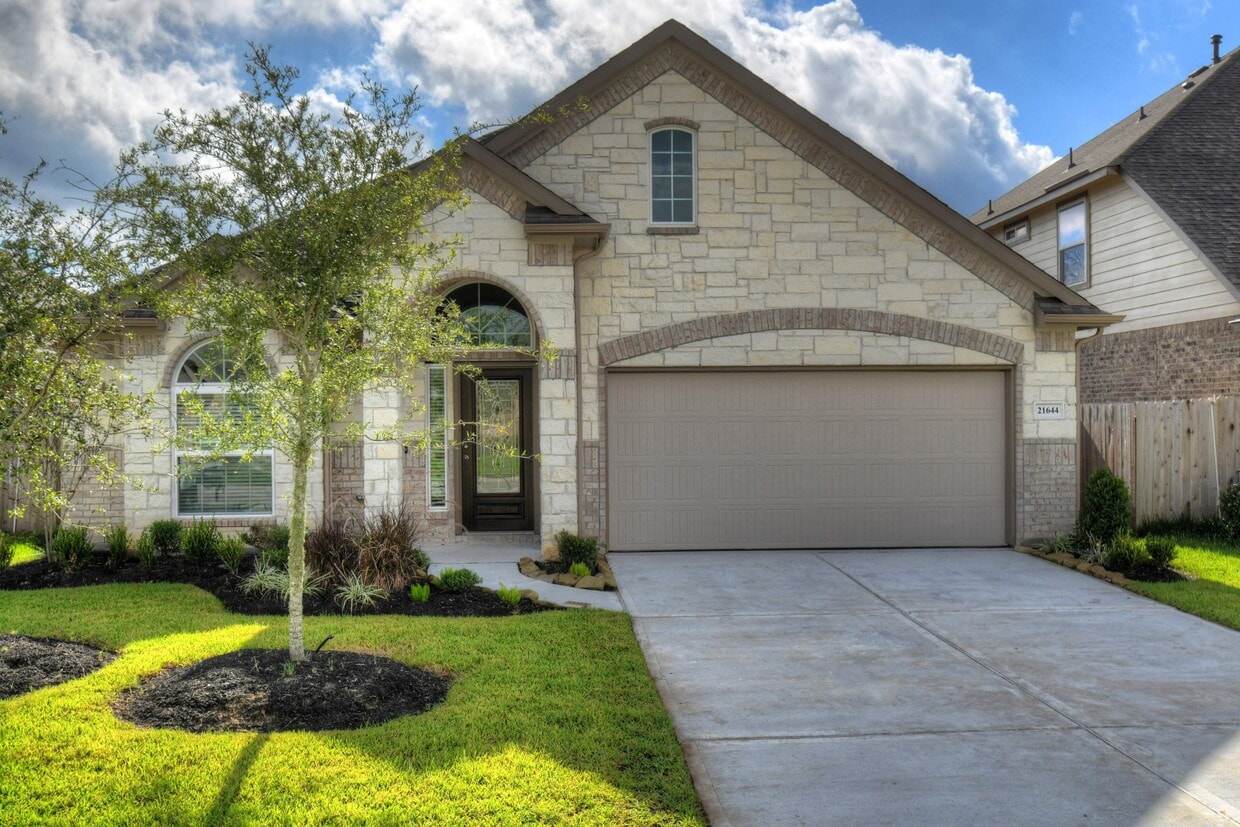 Foto principal - 21644 Lexor Dr